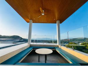 Ocean Sky Villa-6 Bedrooms Ocean View Pool Hillside Villa