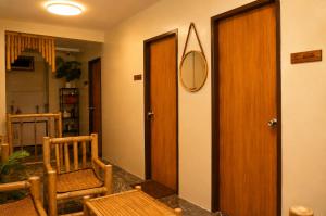 HIPIG Siargao- Classy Double Size Stylish Room in General Luna - TAAL