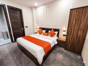 Hotel GSM Near Prem Mandir, Vrindavan