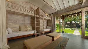 Villa Mannao by Villa Finder