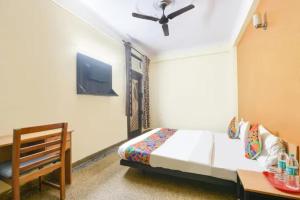 FabHotel Singh Guest House