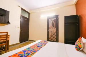 FabHotel Singh Guest House