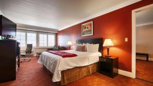 Mini King Suite - Non-Smoking room in Best Western Burbank Airport Inn