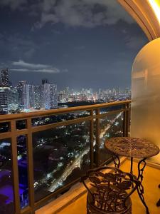Gramercy Makati Luxury King Suite with Balcony and Infinity Pool