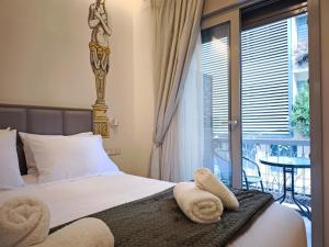 LuxuryStay Apartments near the Acropolis