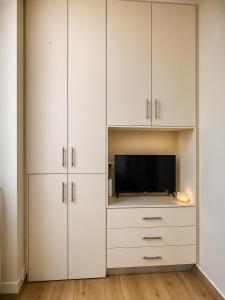 Athenian Loft with urban view!