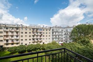 Parkland Harmony Apartment by BookingHost
