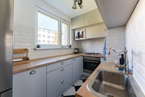 Lenartowicza Baltic Comfort Apartment by BookingHost