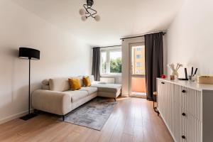 Lenartowicza Baltic Comfort Apartment by BookingHost