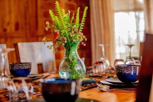Tranquil Hillhouse