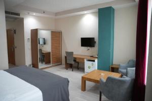Mira Blue Hotel