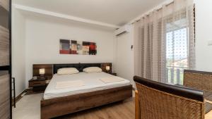 Beachfront apartment 1 - Dramalj by Villas Guide