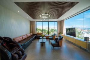 Villa 11 phòng ngủ, bể bơi riêng, phòng karaoke, Bãi Cháy, Hạ Long