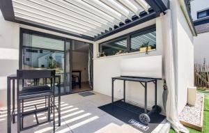 2 Bedroom Awesome Home In Meschers-Sur-Gironde