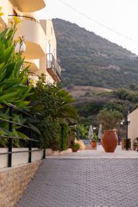Elpis Studio Apartments