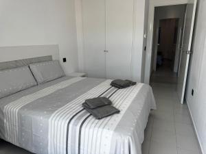 Apartamento con terraza vista mar y playa