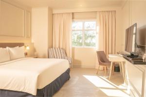 The Monarch Hotel