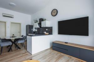 Antonio LUX modern apartment