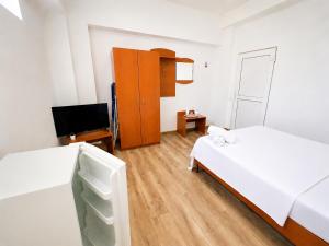Camere de închiriat SINED