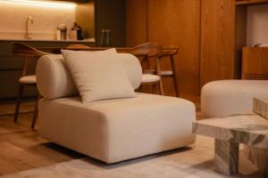 The Luxury Garden Apartment by PikHost