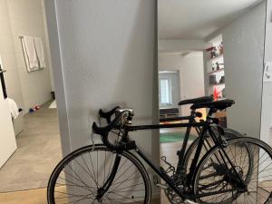 fröschli zimmer in coolem grosszügigen loft