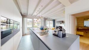 Sirmio Dream View Suite by Bookinggardalake