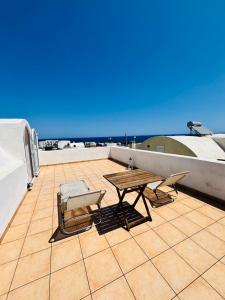 Roxys sea view Santorini Monolithos