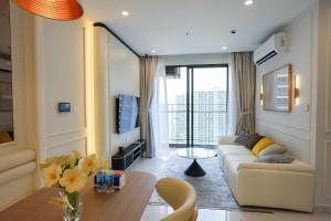 Magnolia Luxury Apartment - Vinhomes Grand Park