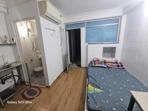 Small, fully furnished apartment in District 1 near Ben Thanh Market
