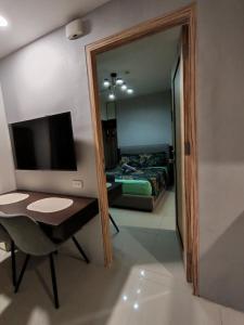 inspiria condo 2conjoined studio unit