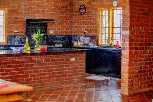 Tranquil Hillhouse