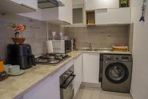 Luxury Garden Apartment Beach & Pool Stay