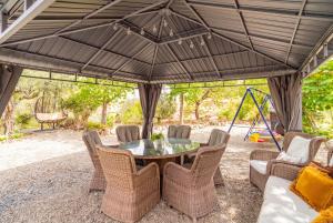 Cubos Violeta Rural House