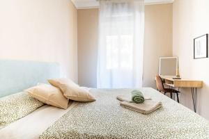 Modern 2BR Apt w-Balcony e AC near VaticanMuseums