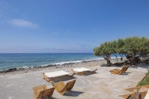 Moonlight Villas Calypso - Sleek Coastal Living by etouri