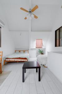 Perfect Base Osaka and USJ 3 min Walk from Station