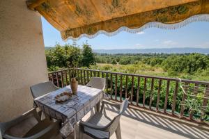 Villa Aura Ljubaništa - 3BD, Big Yard & Private Parking