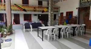 Sir Williams Lodge & Beach Resort