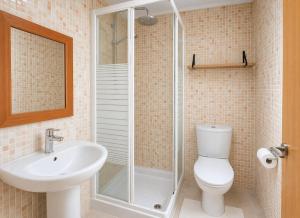 Charming 2-bedroom apartment with a pool