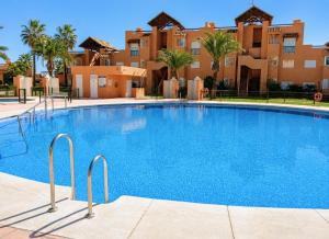 Charming 2-bedroom apartment with a pool