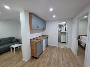 Apartments Lati