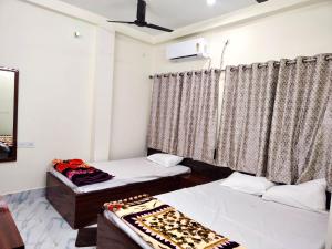 Hotel Sada Shiv Inn