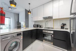 StayShort - Amazing 1-Bedroom in Al Barsha South Near to Dubai Adventures