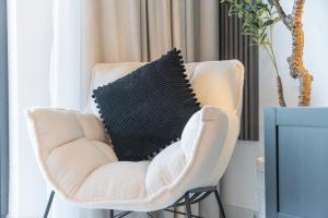 StayShort - Amazing 1-Bedroom in Al Barsha South Near to Dubai Adventures