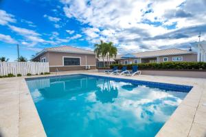 Oceanpointe Luxury Retreat