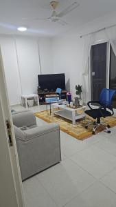 RelaxAlkhuwirHostel