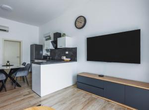 Antonio Lux Modern Apartment Near The Sea