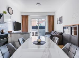 Antonio Lux Modern Apartment Near The Sea