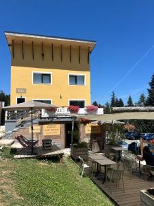 Chalet Jaune La Cachette