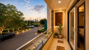 Lime Tree Hotel Golf Course Extension Nearby Grand Hyatt Gurgaon